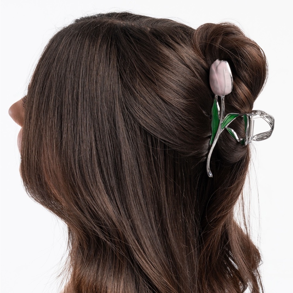 Elegant Floral Hair Clip